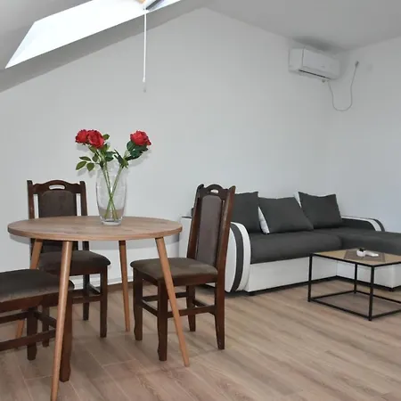 Trpeza Prenociste Lägenhet *