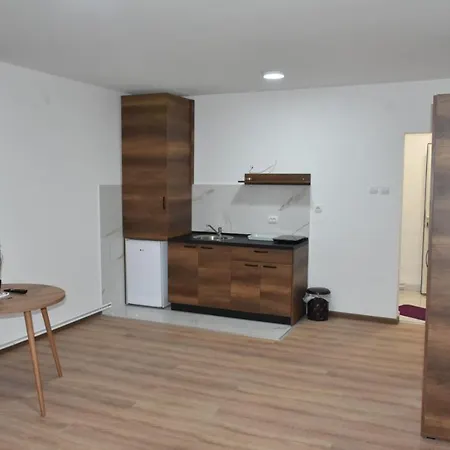 Lägenhet Trpeza Prenociste *